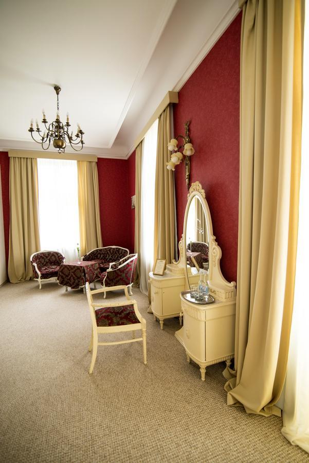 Palac Piorunow & Spa Kwiatkowice Extérieur photo