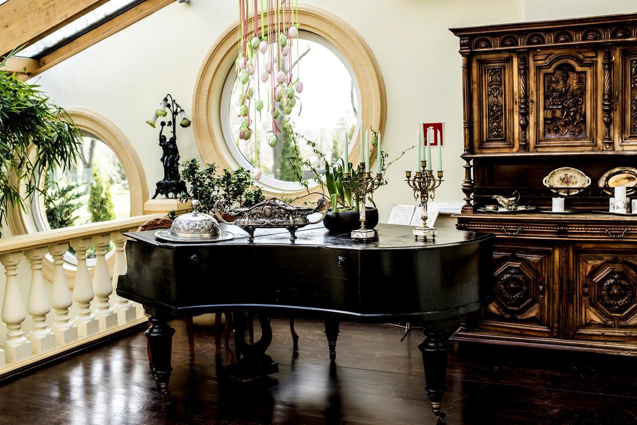 Palac Piorunow & Spa Kwiatkowice Extérieur photo